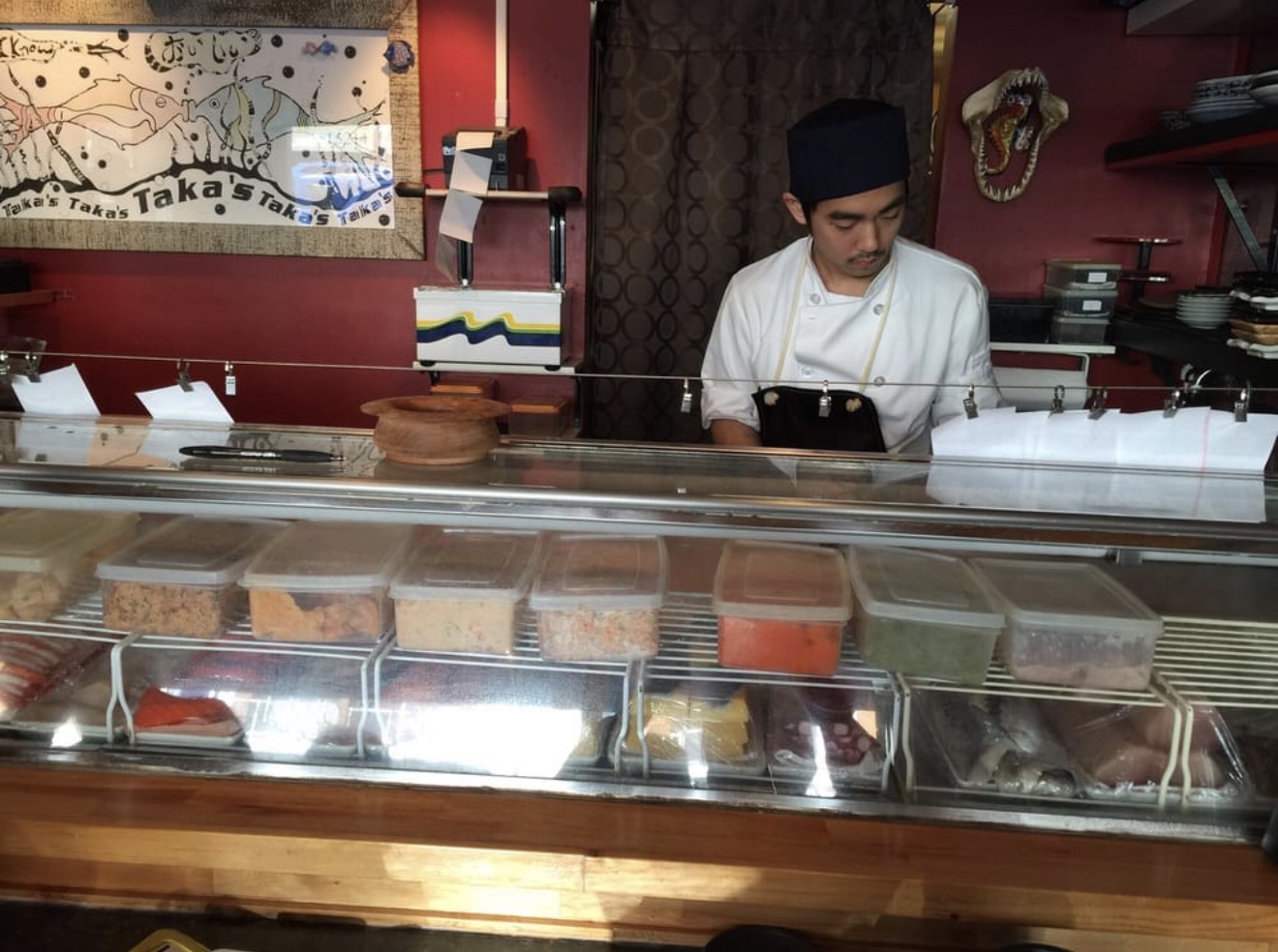 Michael 在 Taka’s 原店学徒期间,于寿司吧台后工作